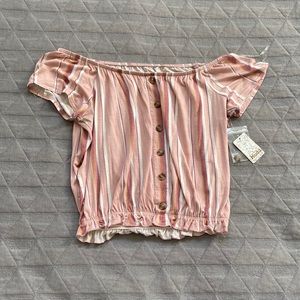 ✨NWT Mudd Off the shoulder top✨